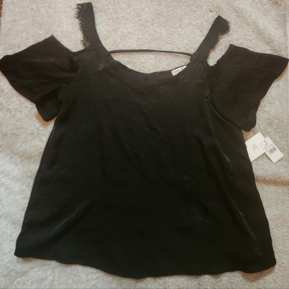 Soul Cake Off Shoulder Shirt